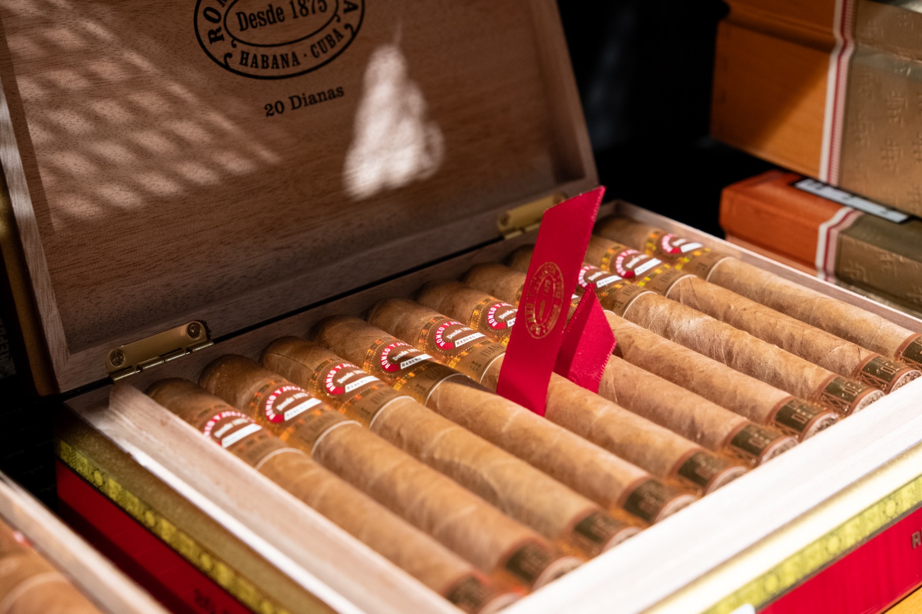 Kistenlagerung ohne Cellophan