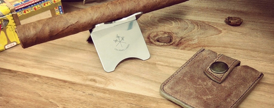 Les Fines Lames Cigar Stand